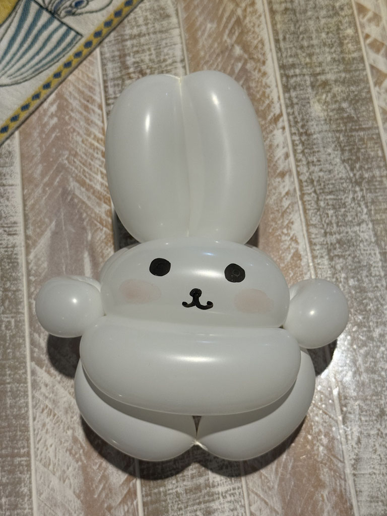 Balloon rabbit