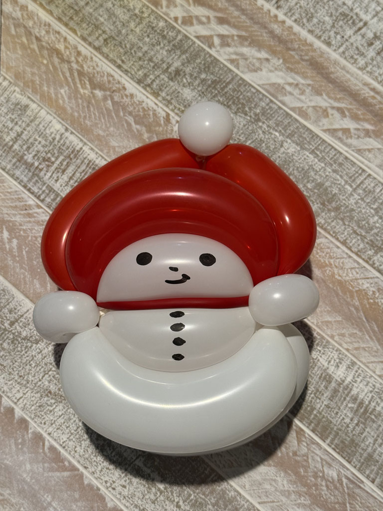 Balloon snowman