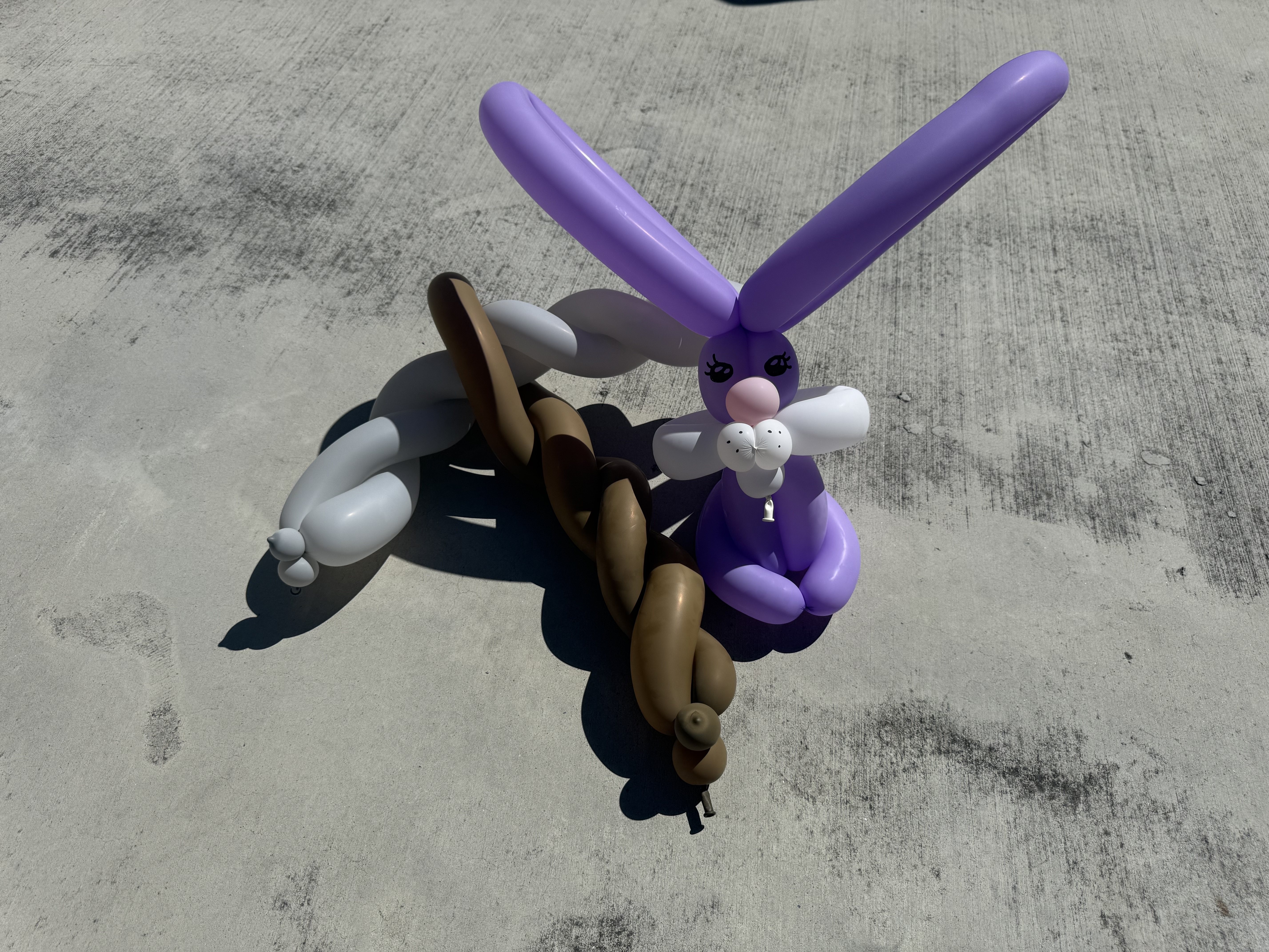 Balloon floral arch for wedding